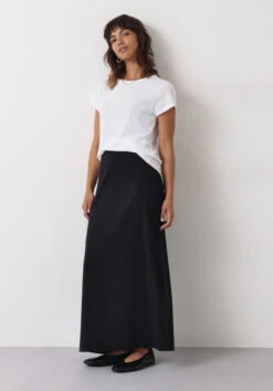 Slim Fit Crew T-Shirt -Clothing Store 000749 2807 02