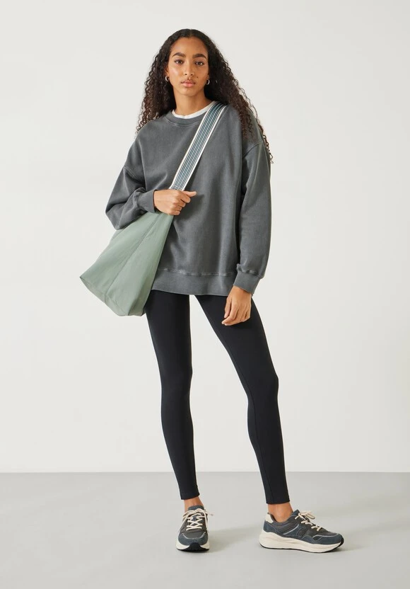 Essential Leggings 1 Essential Leggings