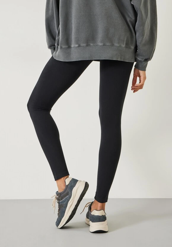 Essential Leggings 3 Essential Leggings - Image 3