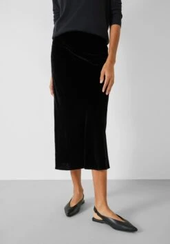 Simone Velvet Skirt -Clothing Store 006740 0456 02