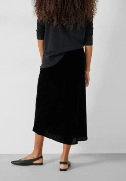 Simone Velvet Skirt -Clothing Store 006740 0456 03