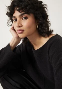 Lilly Slouchy Wool Blend Jumper -Clothing Store 008101 0456 04