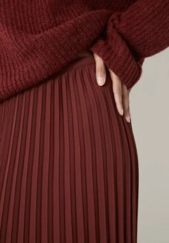 Neah Pleated Midi Skirt 21 Neah Pleated Midi Skirt -Clothing Store 009513 0682 04