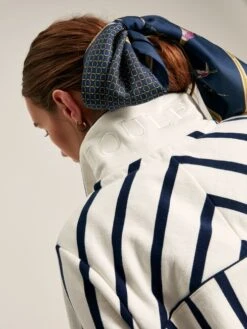 Cream/Navy Pullover Sweat -Clothing Store 343617s6